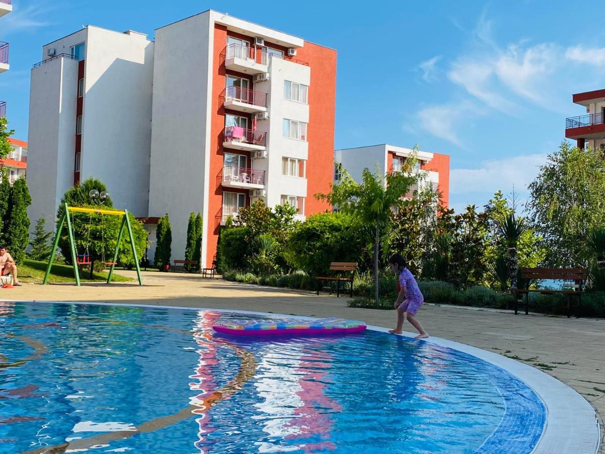 Apartment In Święty Włas Zewnętrze zdjęcie