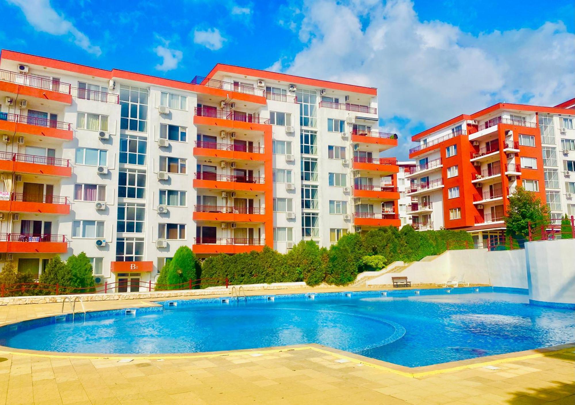 Apartment In Święty Włas Zewnętrze zdjęcie